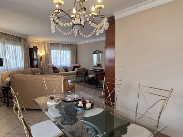 6 Bedrooms Villa in Benalmadena Costa