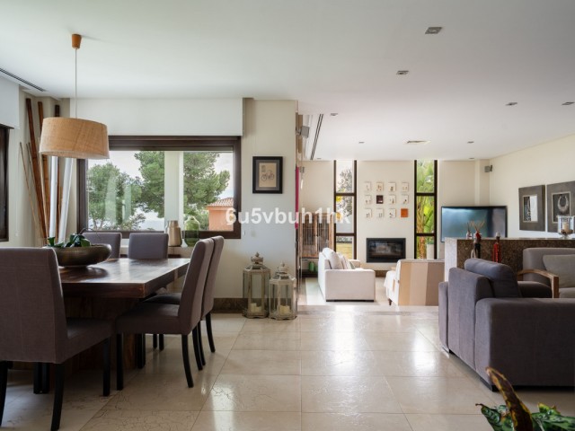 6 Bedrooms Villa in Málaga