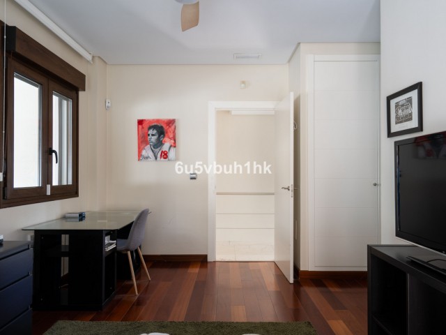 6 Bedrooms Villa in Málaga