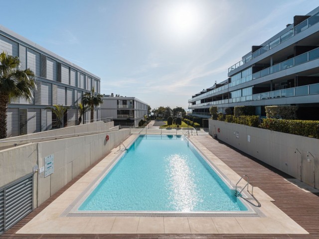 Apartment, La Duquesa, R5292160