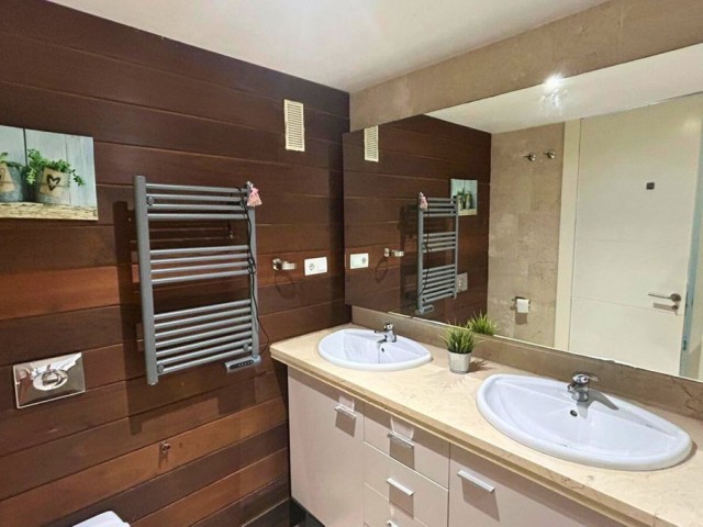 3 Bedrooms Apartment in La Duquesa