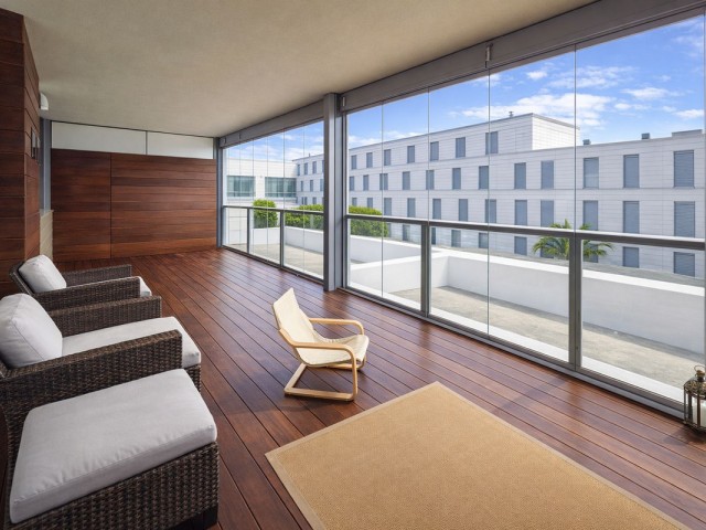 Apartment, La Duquesa, R5292160