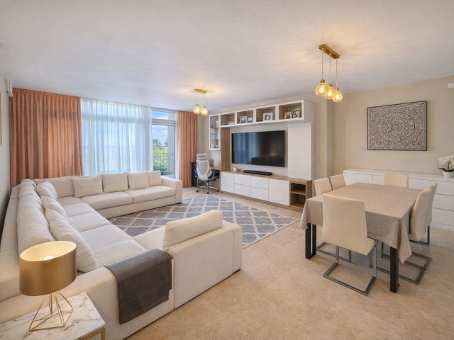 Apartment, La Duquesa, R5292160