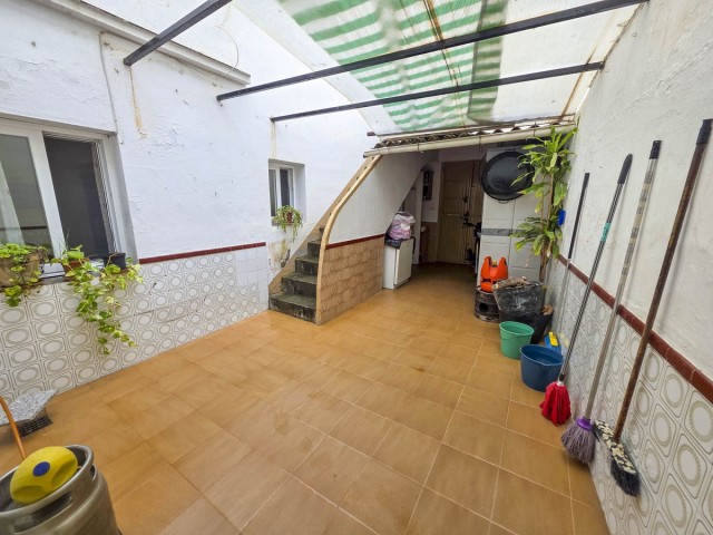 5 Bedrooms Townhouse in Estepona