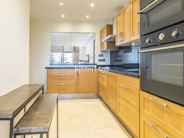 2 Soveroms Leilighet i Nueva Andalucía