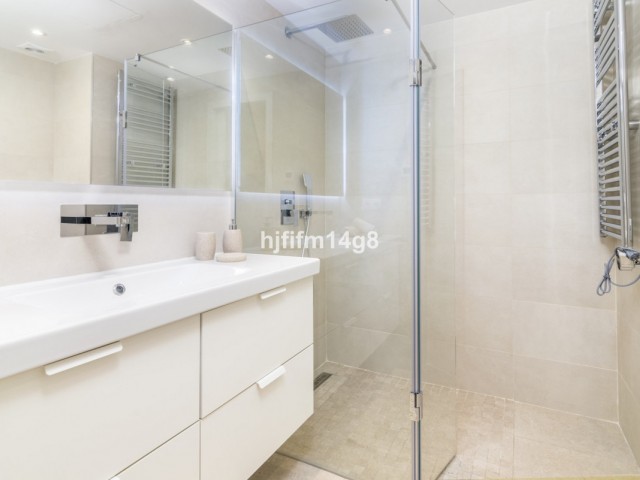 2 Soveroms Leilighet i Nueva Andalucía