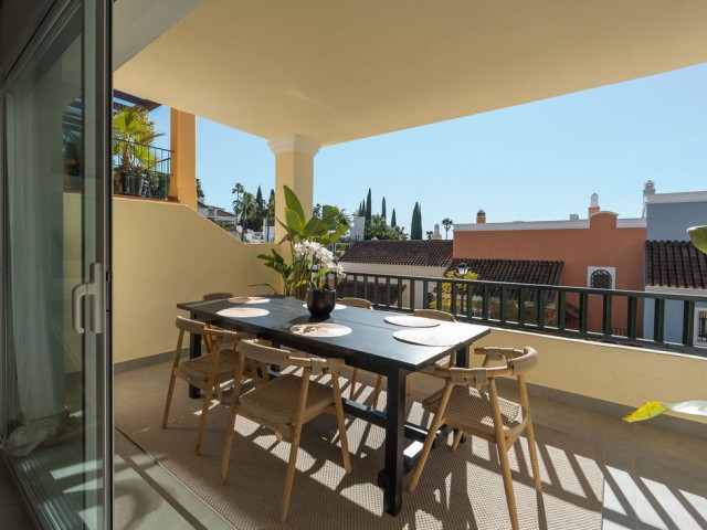 4 Bedrooms Townhouse in Nueva Andalucía