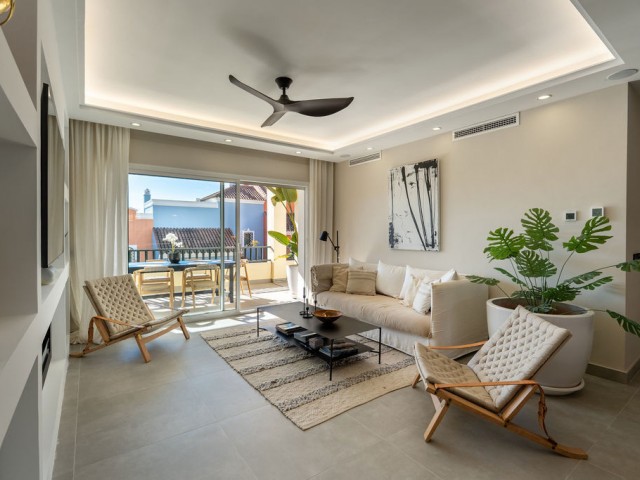 4 Schlafzimmer Reihenhaus in Nueva Andalucía