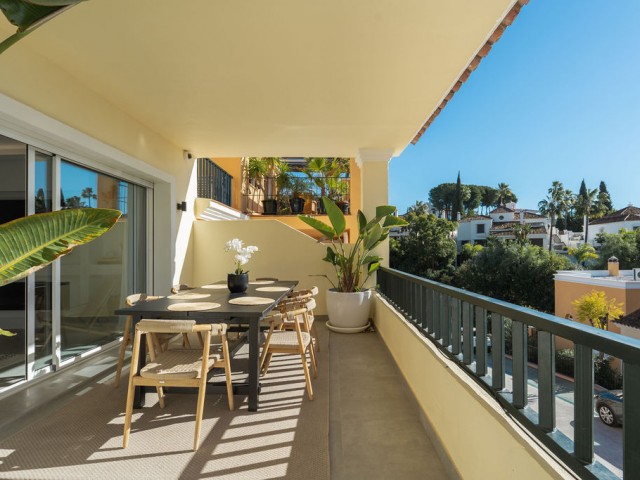 4 Schlafzimmer Reihenhaus in Nueva Andalucía