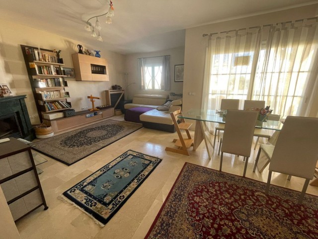 6 Soveroms Rekkehus i Alhaurín de la Torre