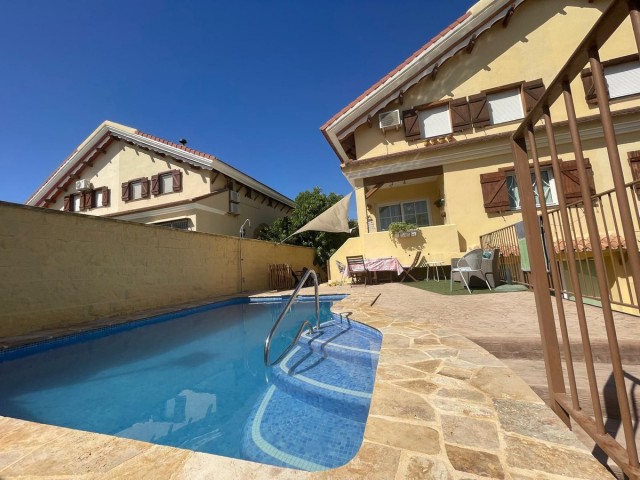 Reihenhaus Alhaurín de la Torre - R5292895