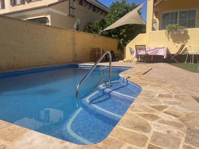 6 Makuuhuoneen Rivitalo Alhaurín de la Torre