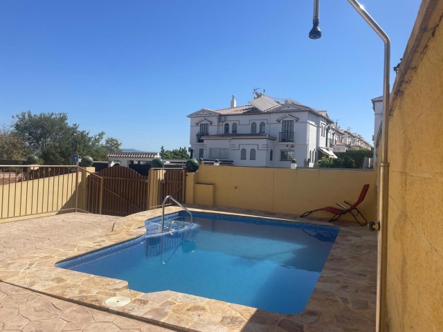 6 Makuuhuoneen Rivitalo Alhaurín de la Torre