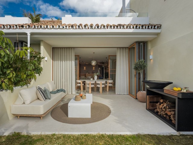 4 Bedrooms Townhouse in Nueva Andalucía