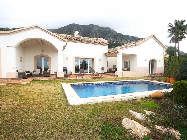 4 Makuuhuoneen Huvila Istán