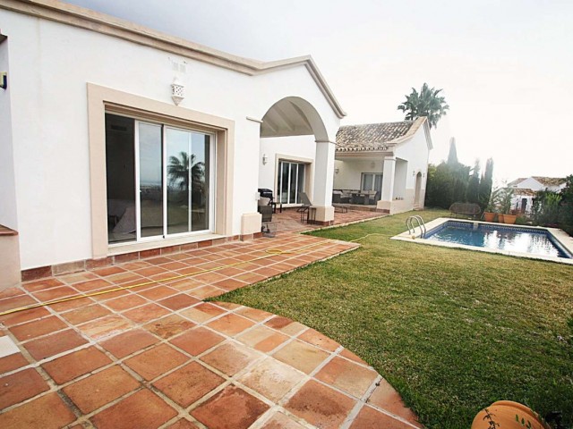 4 Makuuhuoneen Huvila Istán