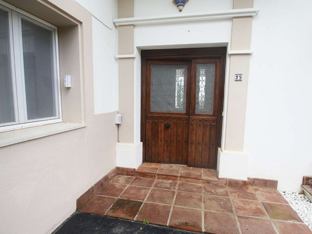 4 Makuuhuoneen Huvila Istán