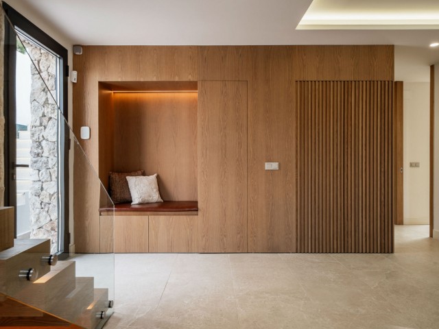 5 Bedrooms Villa in Nueva Andalucía