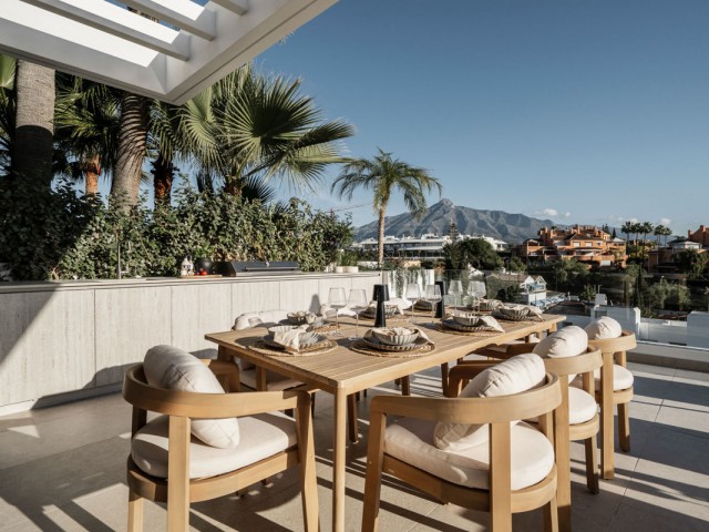 5 Bedrooms Villa in Nueva Andalucía