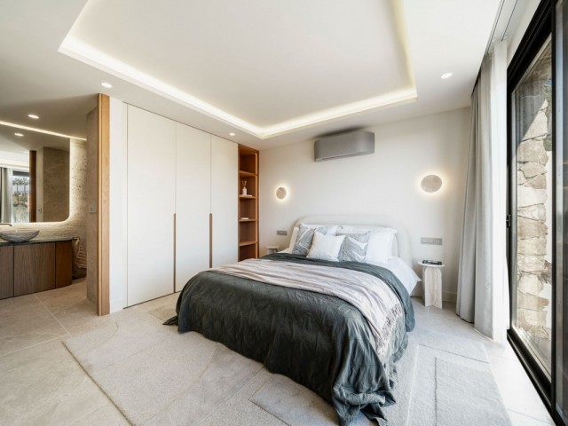 5 Bedrooms Villa in Nueva Andalucía