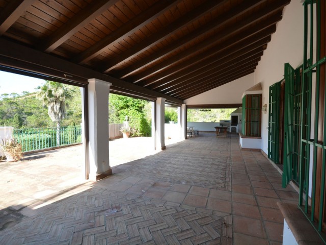 7 Makuuhuoneen Huvila Estepona