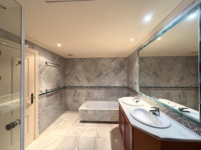 2 Slaapkamer Appartement in Monte Halcones