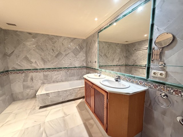 2 Slaapkamer Appartement in Monte Halcones