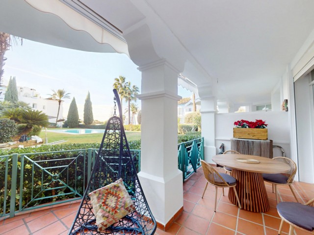 3 Bedrooms Apartment in Guadalmina Alta
