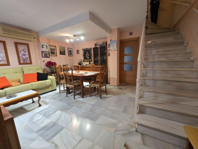 Maison mitoyenne avec 3 Chambres  à Torremolinos