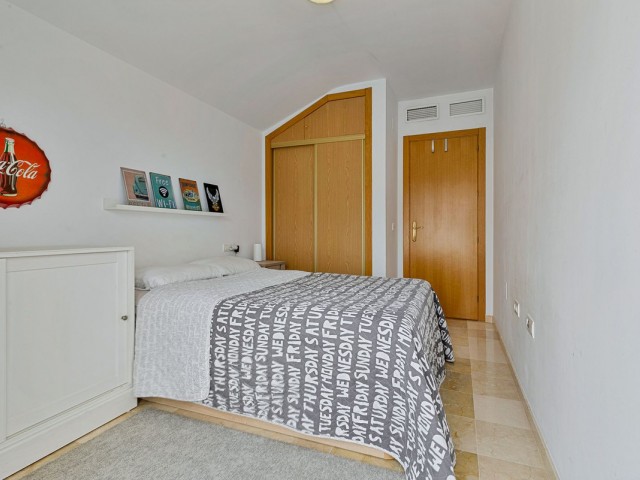 Ático con 3 Dormitorios  en Los Pacos