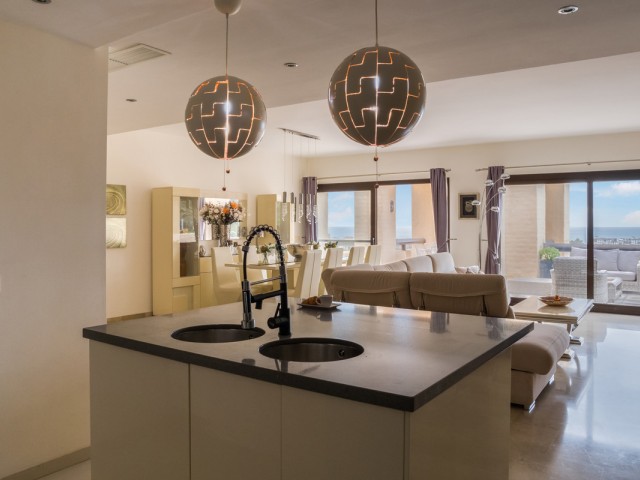 Penthouse in La Duquesa