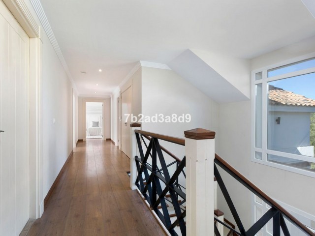 6 Bedrooms Villa in Sotogrande Costa