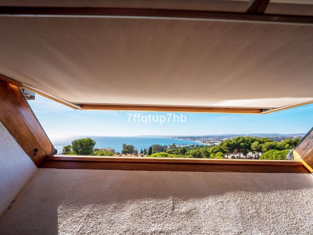 4 Bedrooms Townhouse in Estepona