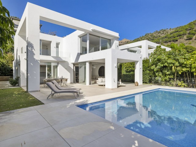 3 Bedrooms Villa in Mijas