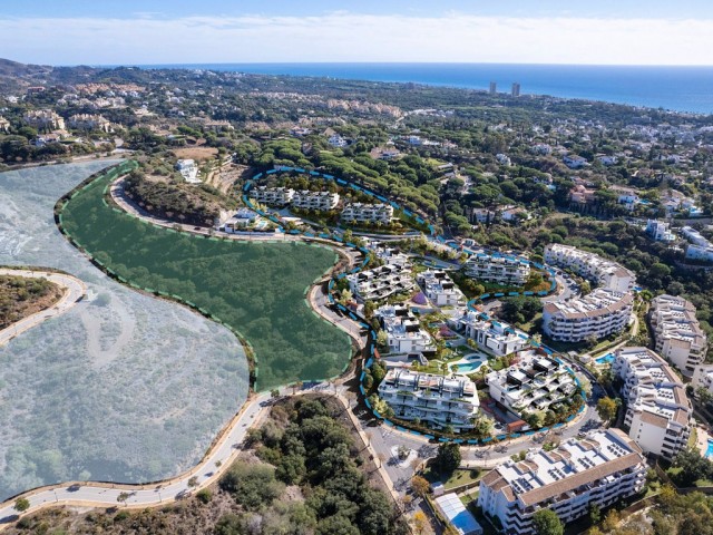 3 Bedrooms Apartment in Elviria