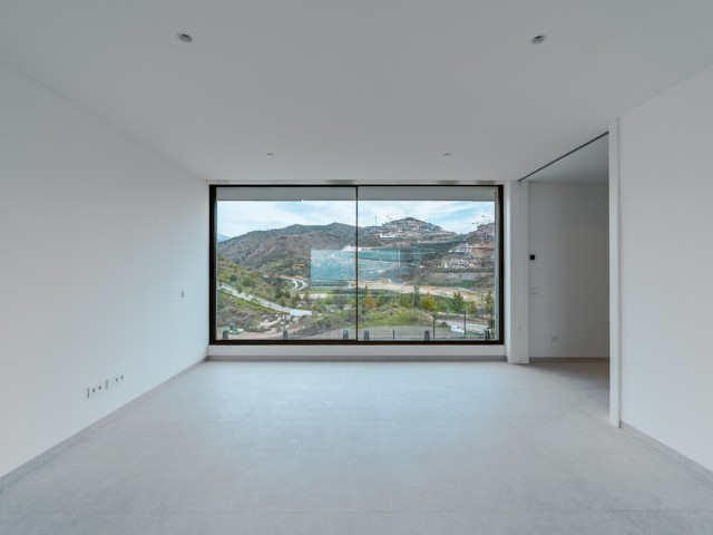 4 Bedrooms Apartment in Benahavís