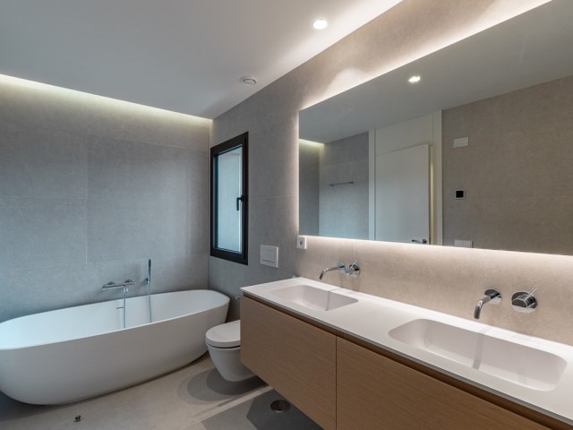 4 Bedrooms Apartment in Benahavís