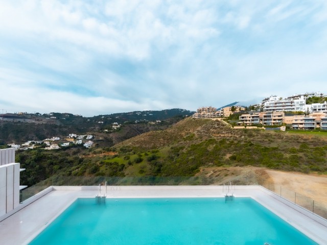 4 Bedrooms Apartment in Benahavís