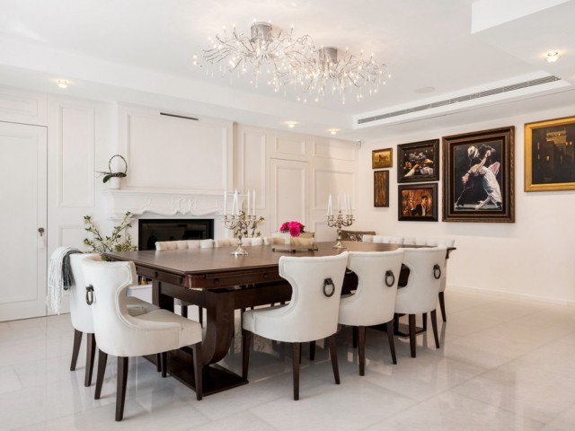 6 Bedrooms Villa in Nueva Andalucía