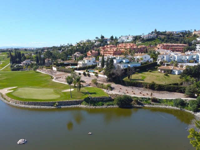 Apartment, El Paraiso, R5292130