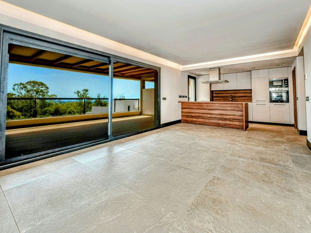 3 Soveroms Leilighet i Nueva Andalucía