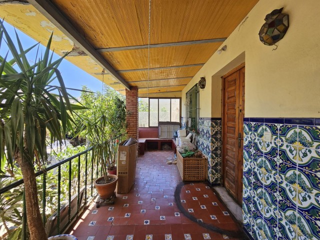 5 Bedrooms Villa in Estepona