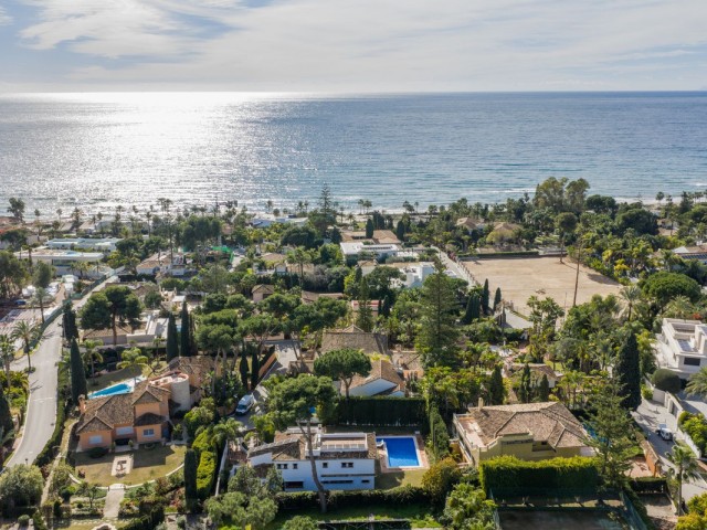 Villa Los Monteros - R5294128