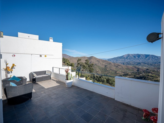 3 Bedrooms Townhouse in Marbella
