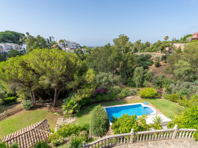 8 Bedrooms Villa in Benahavís