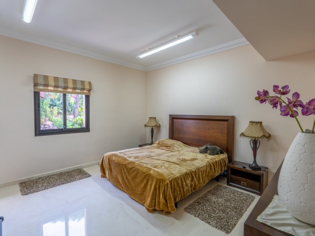 8 Schlafzimmer Villa in Benahavís