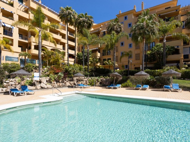 2 Bedrooms Apartment in San Pedro de Alcántara