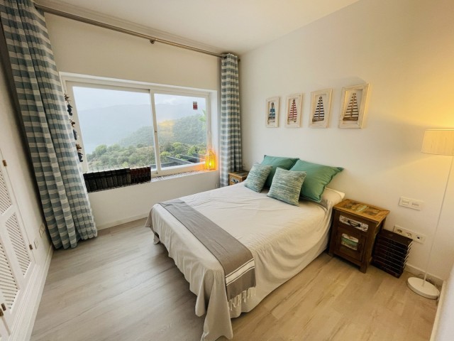 Adosado con 3 Dormitorios  en Istán