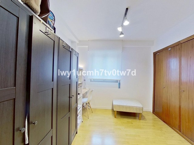 4 Bedrooms Apartment in Málaga Centro