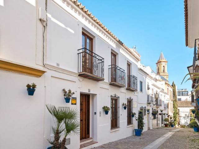 2 Makuuhuoneen Rivitalo Estepona